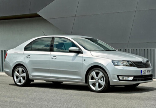 Wynajem samochodu w Piszu Skoda Rapid Sedan