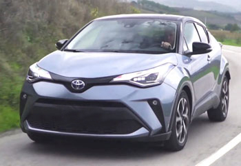 Wynajem samochodu w Piszu Toyota C-HR